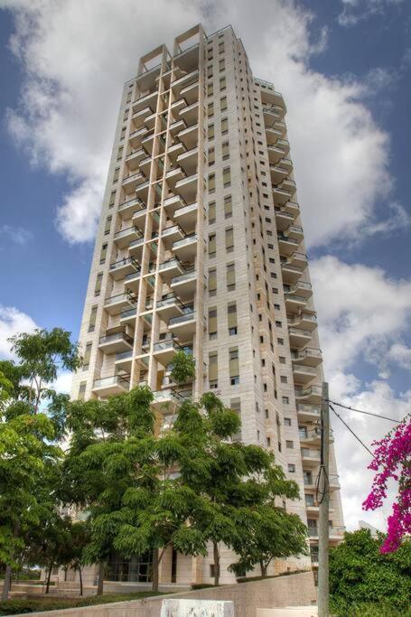 Beautiful Penthouse W/Amazing View, Prime Location Διαμέρισμα Ραμάτ Γκαν Εξωτερικό φωτογραφία