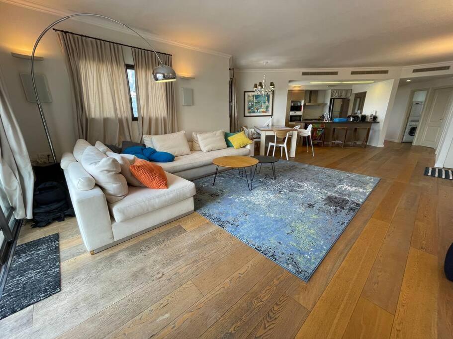 Beautiful Penthouse W/Amazing View, Prime Location Διαμέρισμα Ραμάτ Γκαν Εξωτερικό φωτογραφία