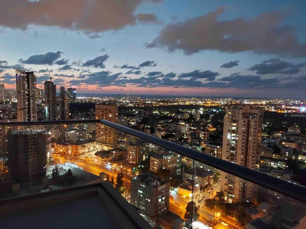 Beautiful Penthouse W/Amazing View, Prime Location Διαμέρισμα Ραμάτ Γκαν Εξωτερικό φωτογραφία